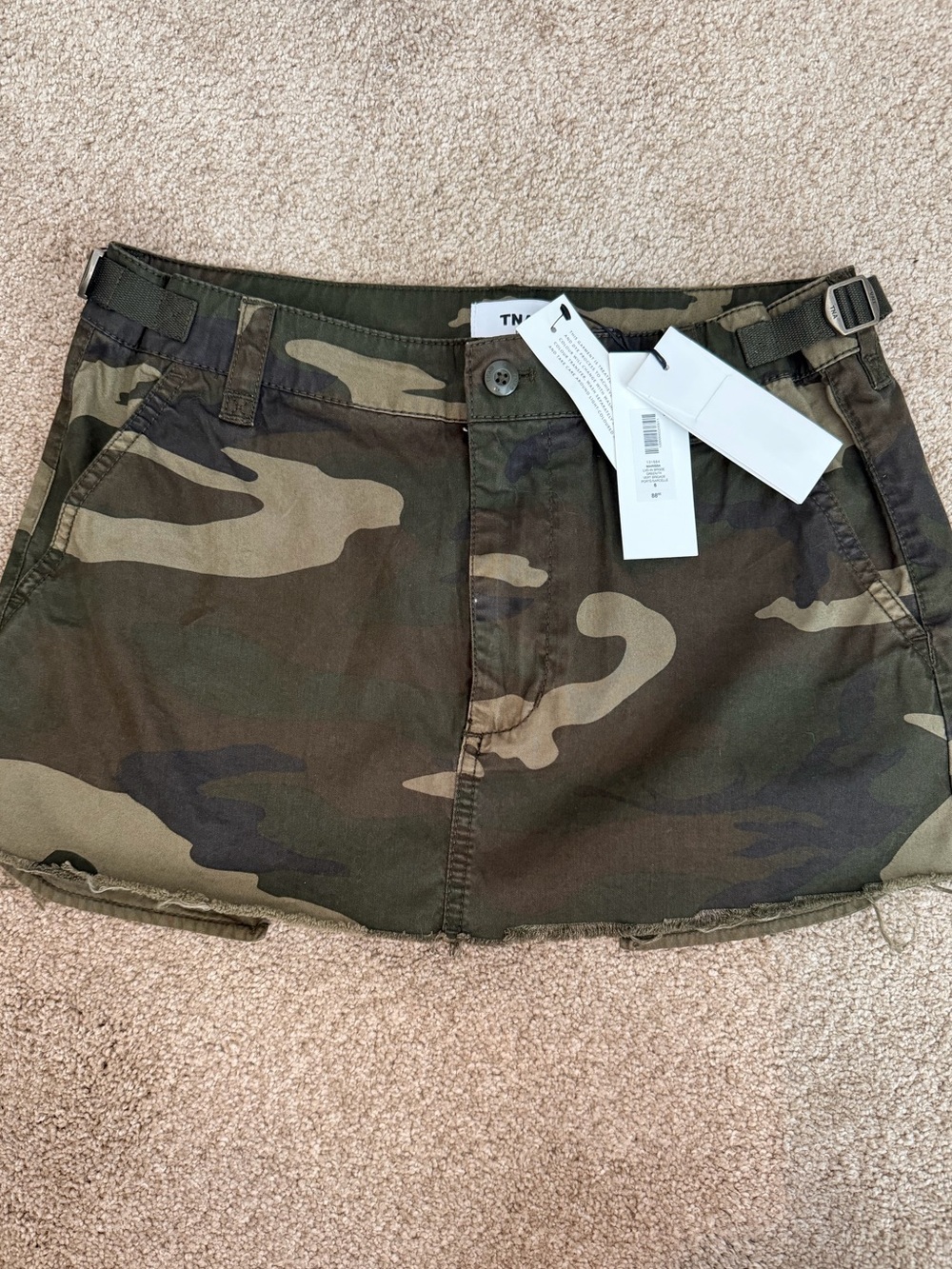 Aritzia TNA camo adjustable mini skirt